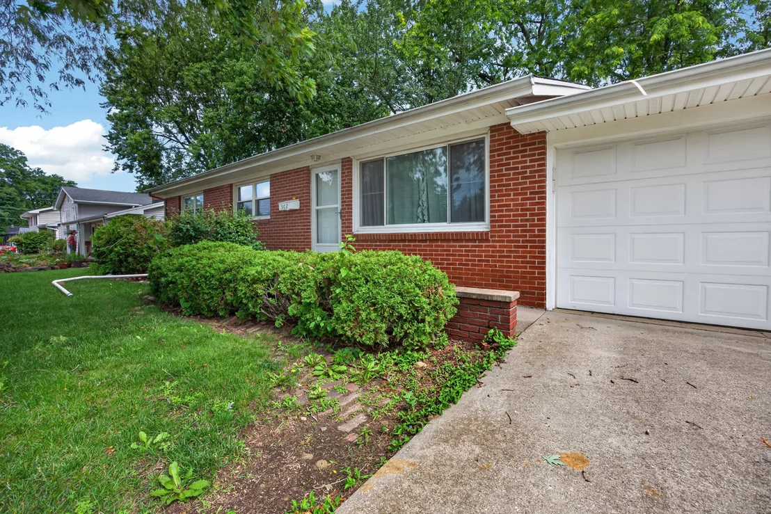Photo of 302 Belview Avenue