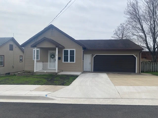 Photo of 418 6th Street