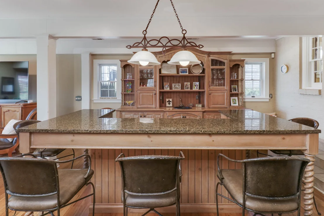 Photo of 1202 Elmwood Road