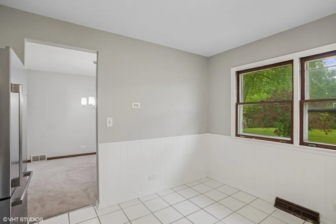 Photo of 33 W Wise Road