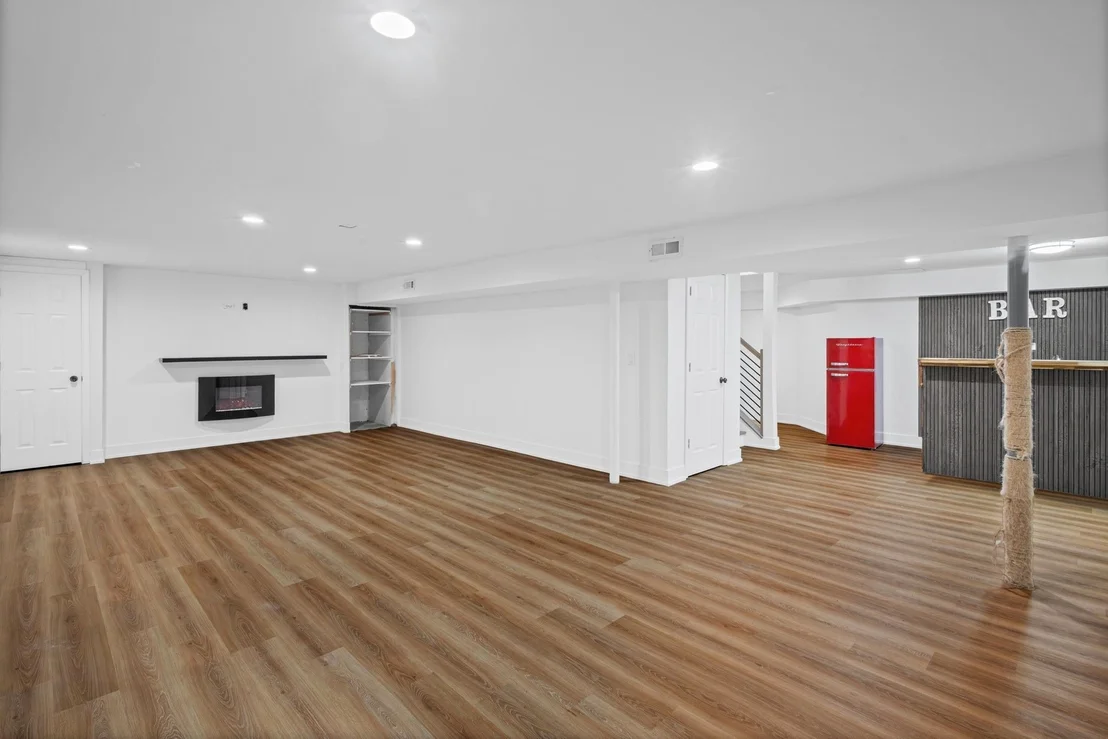 Photo of 431 Cardinal Lane