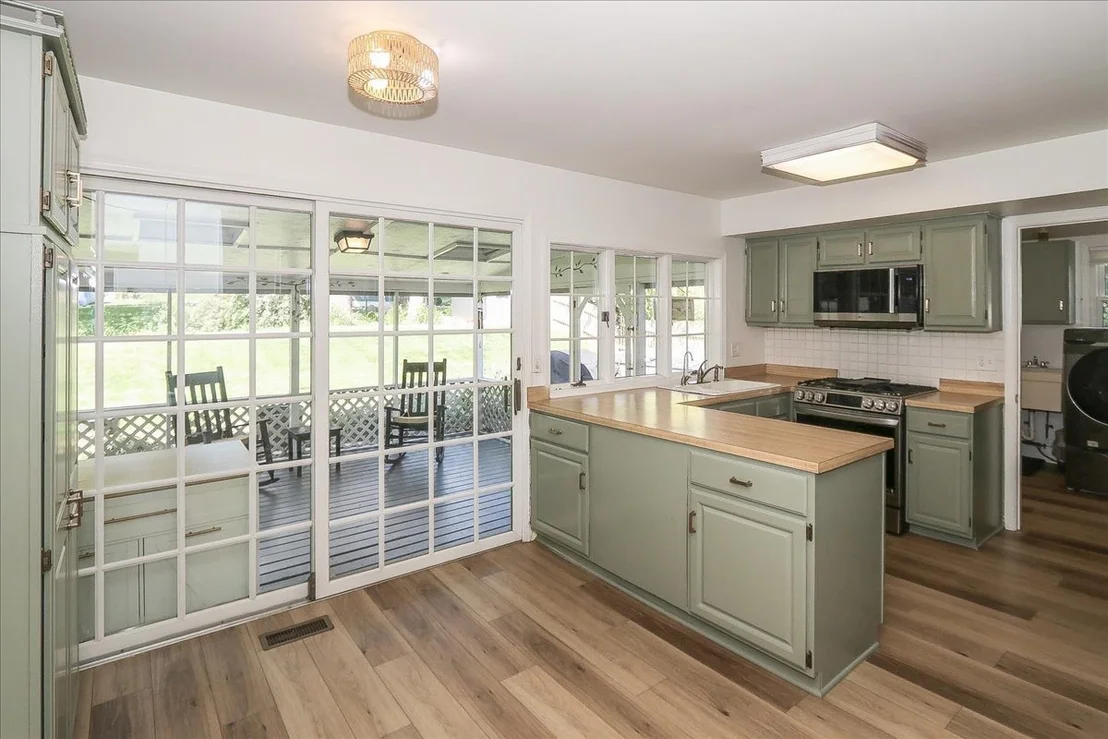 Photo of 316 Ambleside Drive