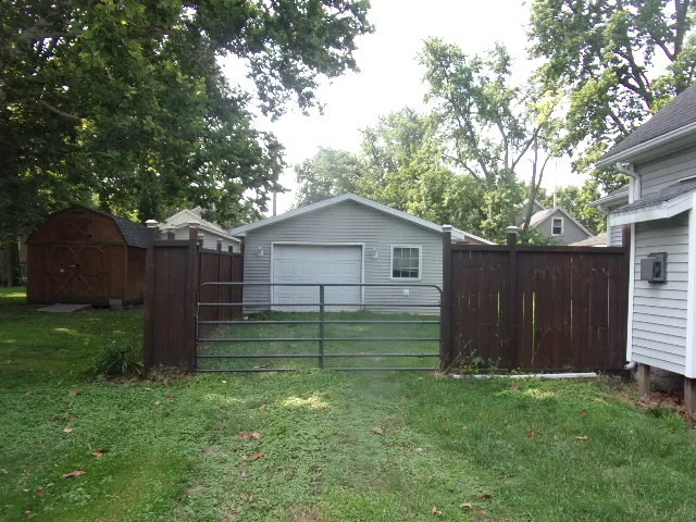 Photo of 810 W Mill Street