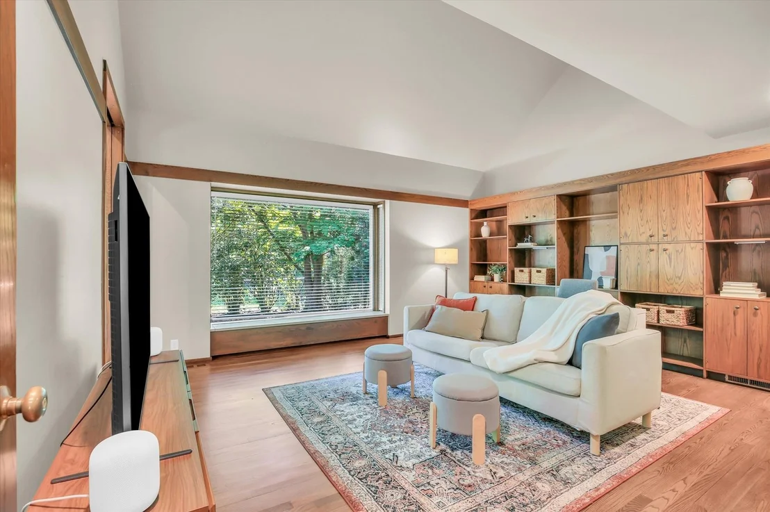 Photo of 10 Carriage Way