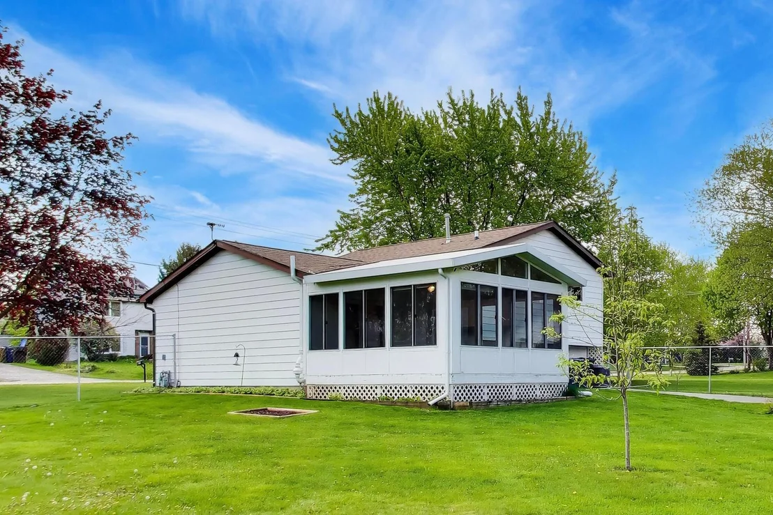 Photo of 394 Pine Grove Avenue