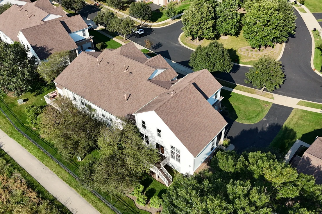 Photo of 2833 Waterfront Avenue