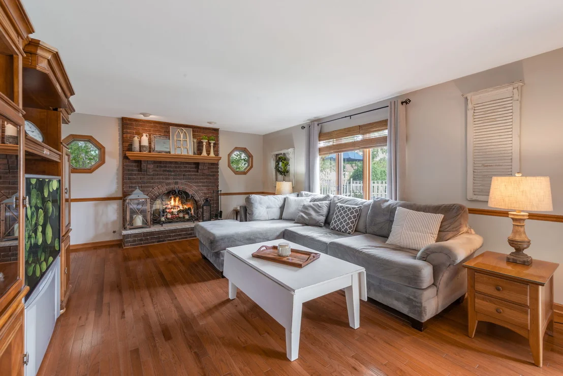 Photo of 8036 Edgebrook Lane