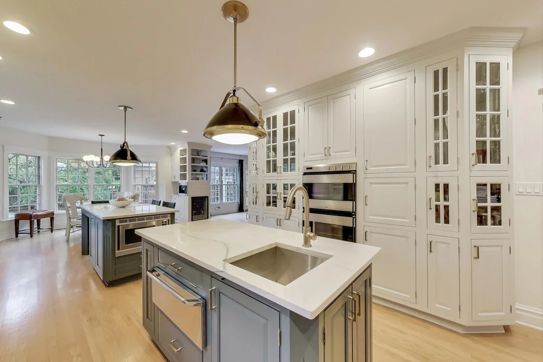 Photo of 547 JACKSON Avenue