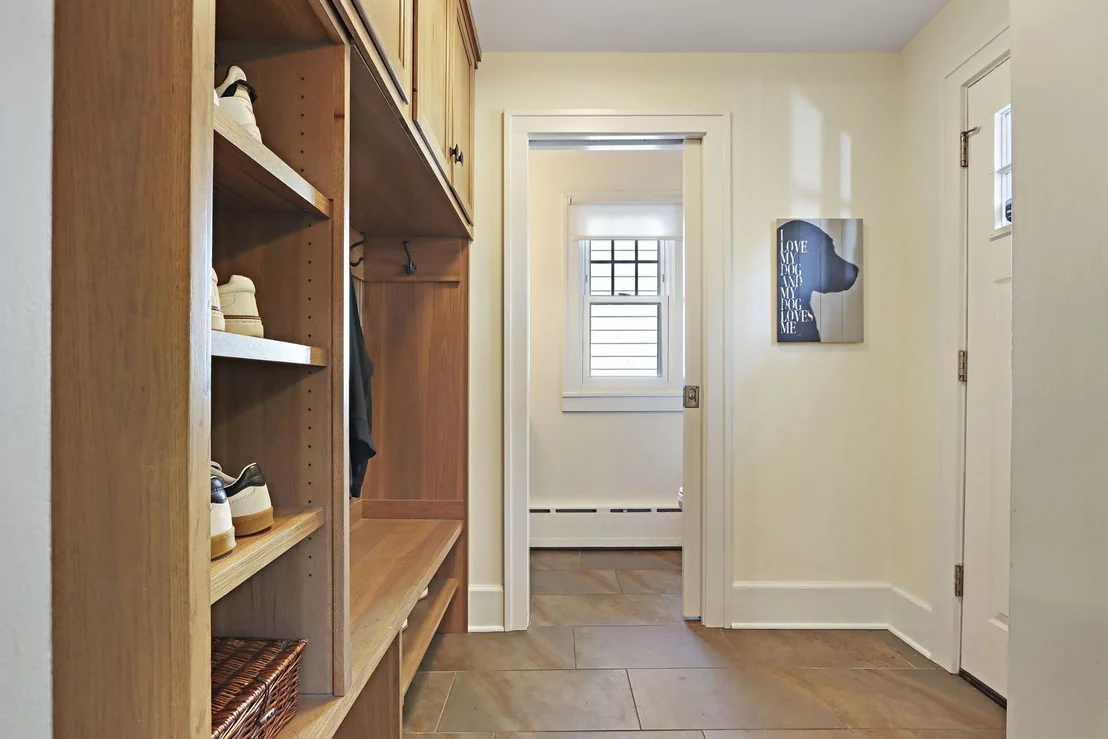 Photo of 943 Forest Avenue