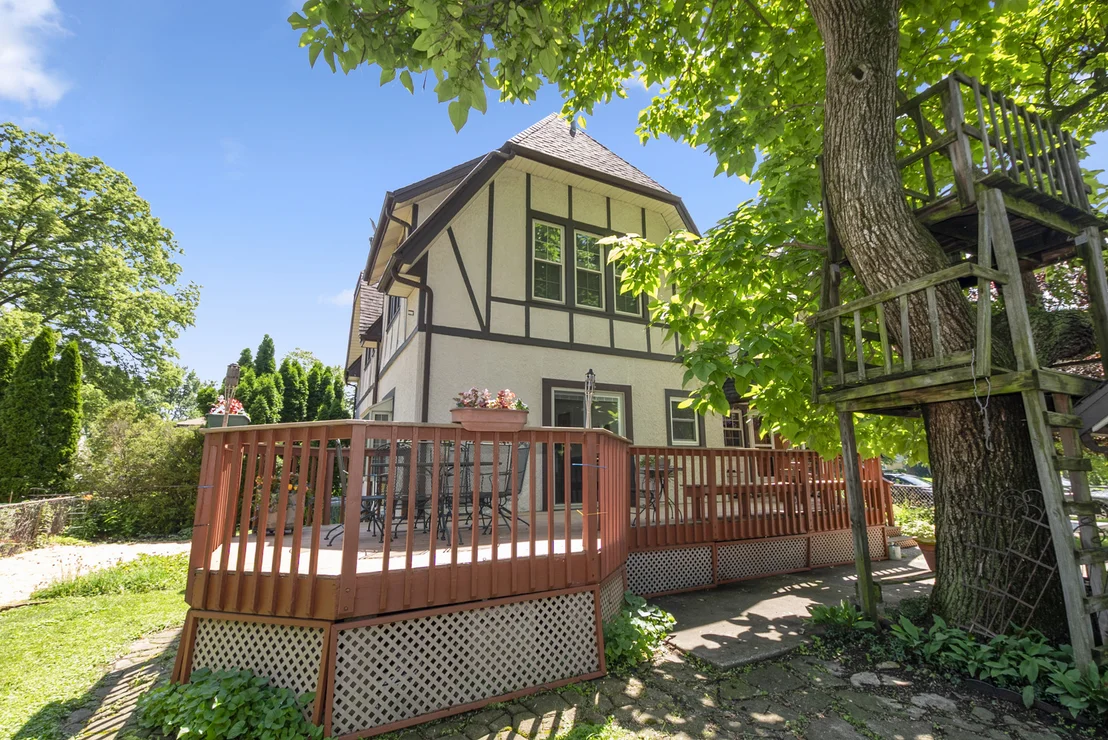 Photo of 1146 Douglas Avenue