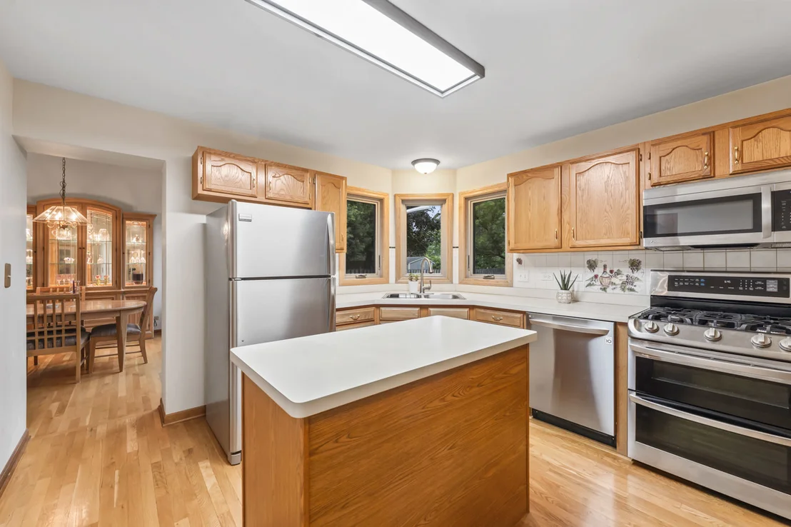 Photo of 1155 Charter Oaks Drive