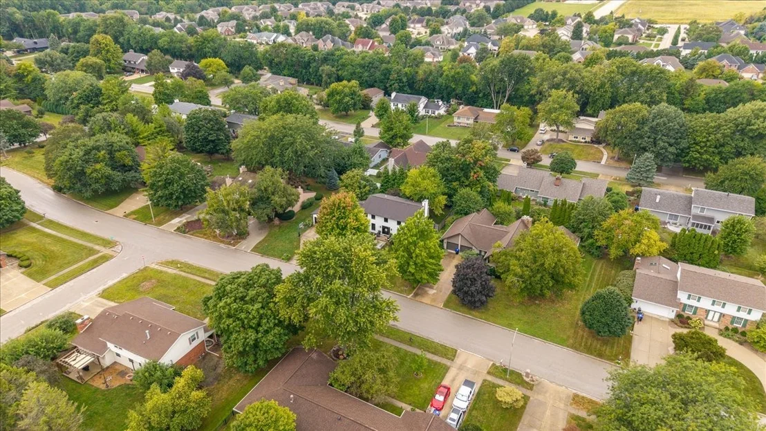 Photo of 2202 Hedgewood Drive