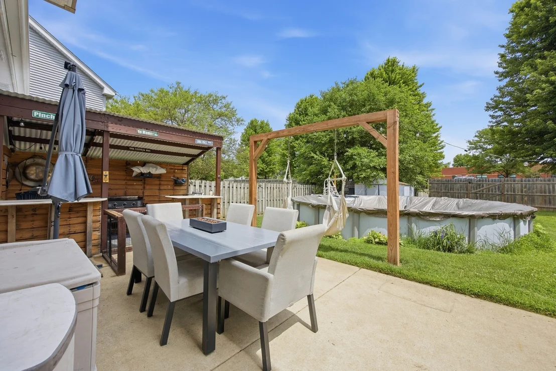 Photo of 2096 Edinburgh Lane