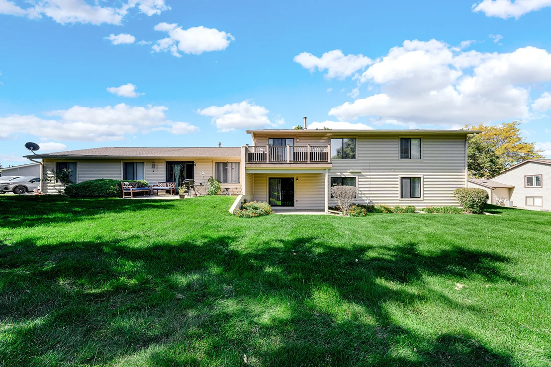 Photo of Unit D at 602 Devonshire Court
