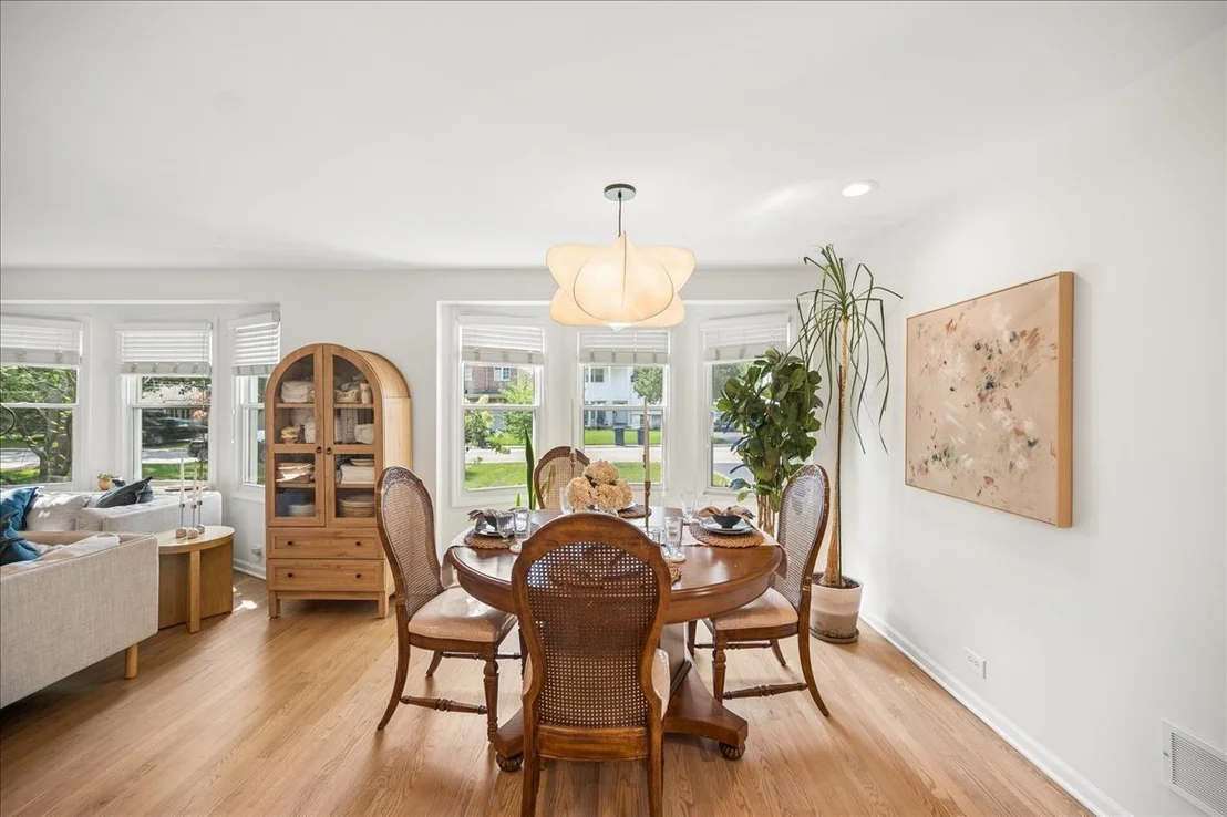 Photo of 1105 Blackthorn Lane
