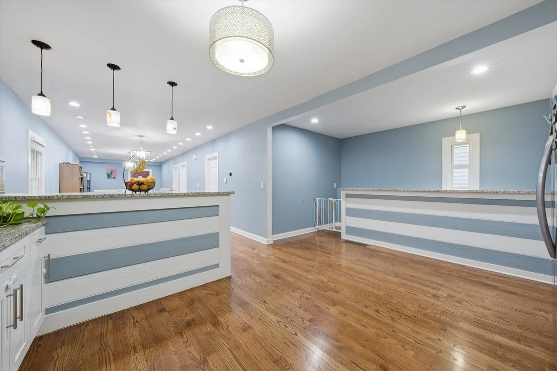 Photo of 1053 W 104th Place