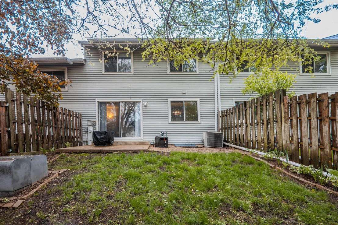 Photo of 585 Sharon Way