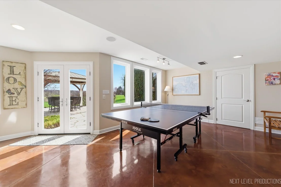 Photo of 1933 Spring Valley Drive