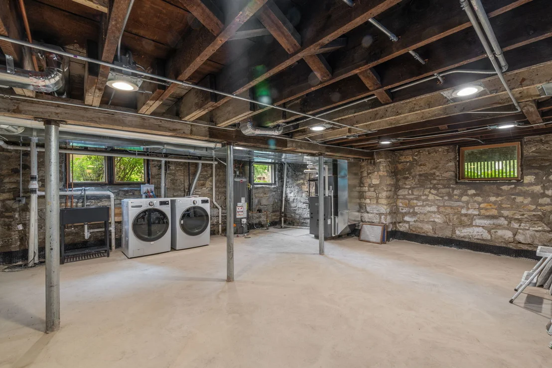 Photo of 4142 Wolf Road