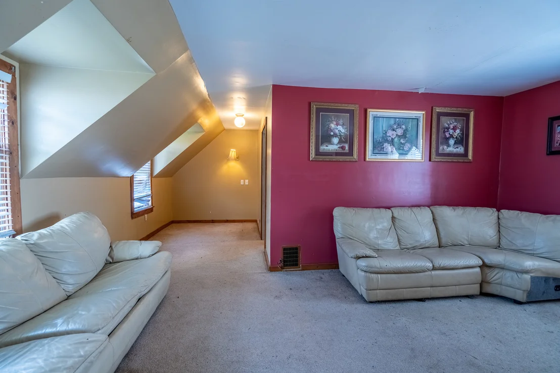 Photo of 1274 Whitney Road