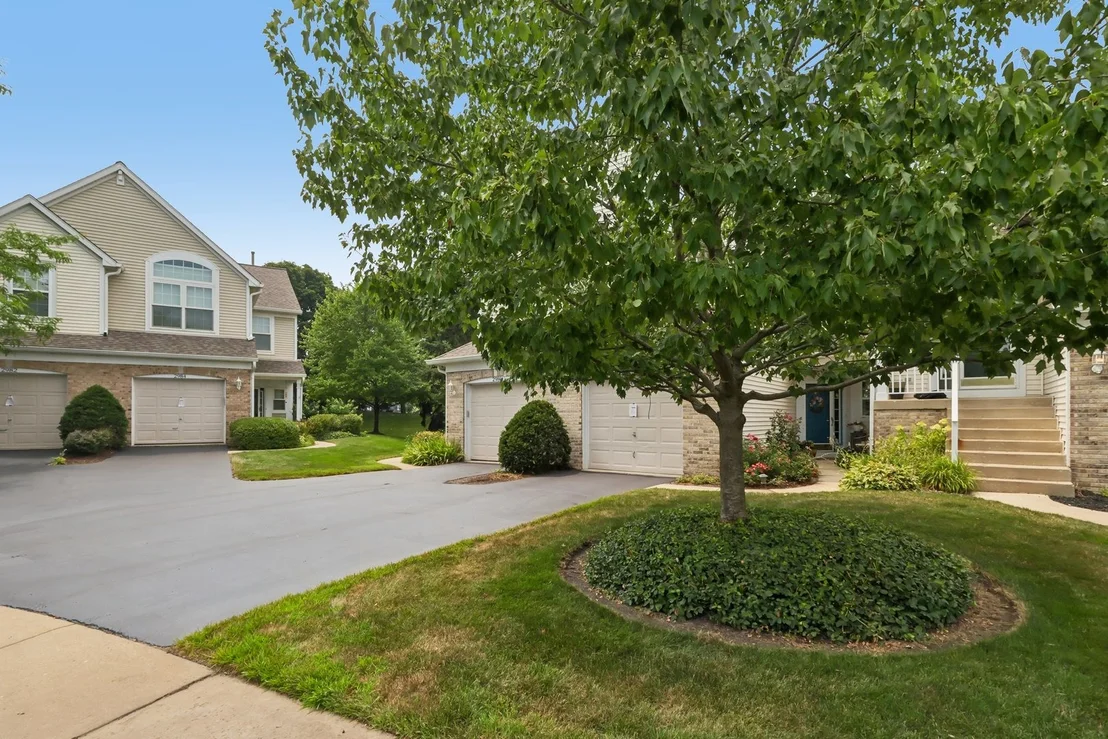 Photo of 2986 Waters Edge Circle