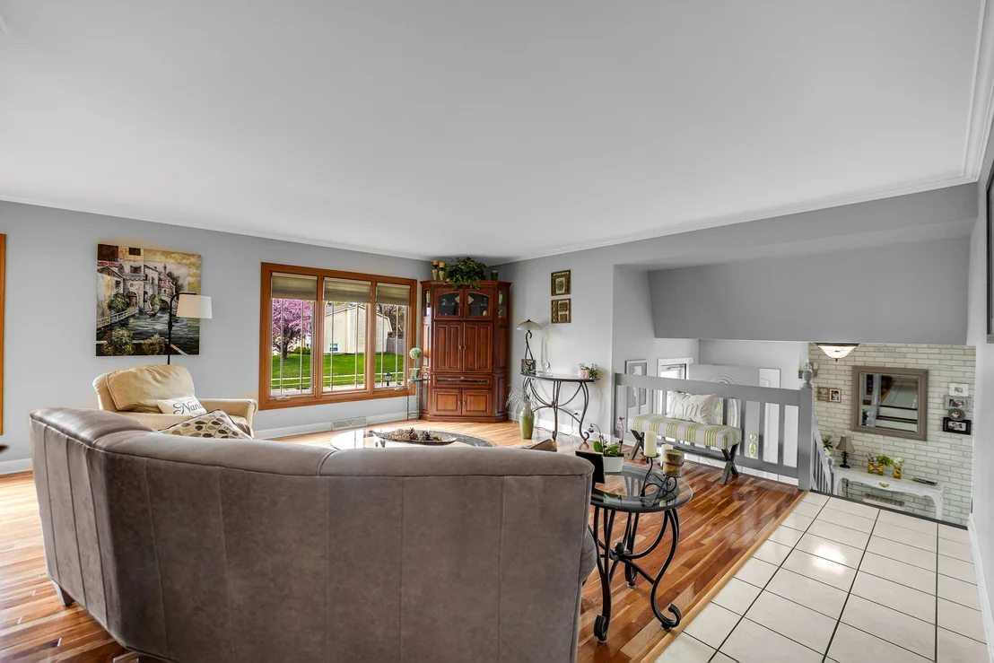 Photo of 920 Harrison Lane