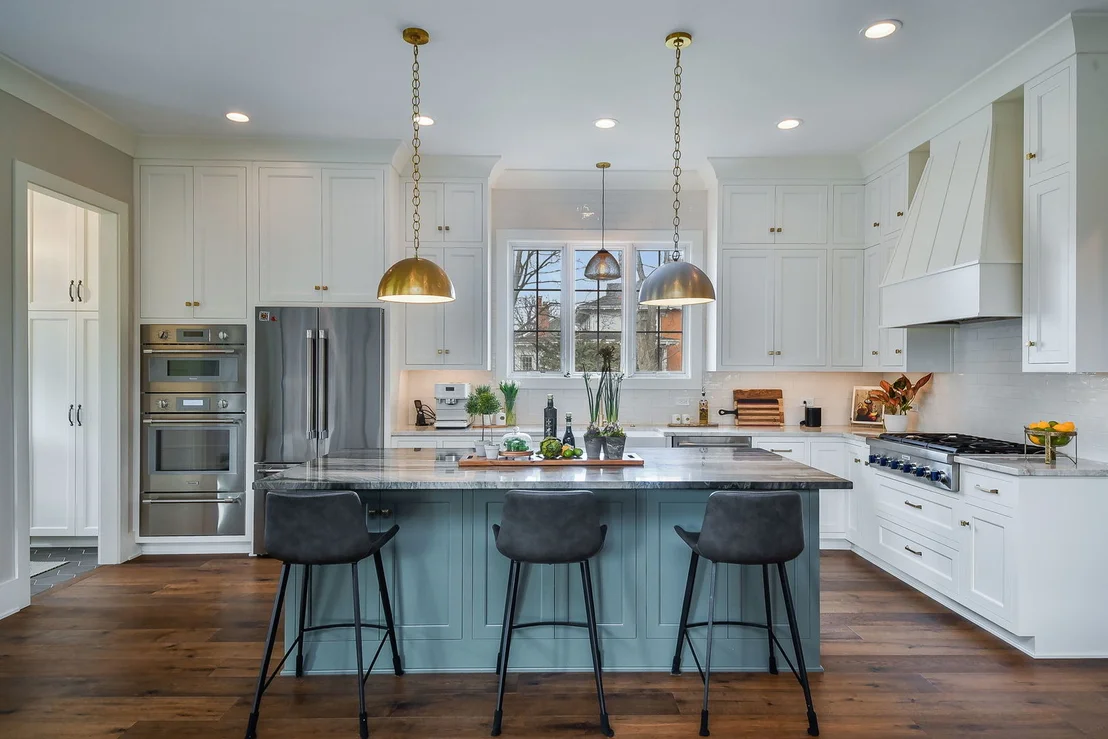 Photo of 618 N Wheaton Avenue