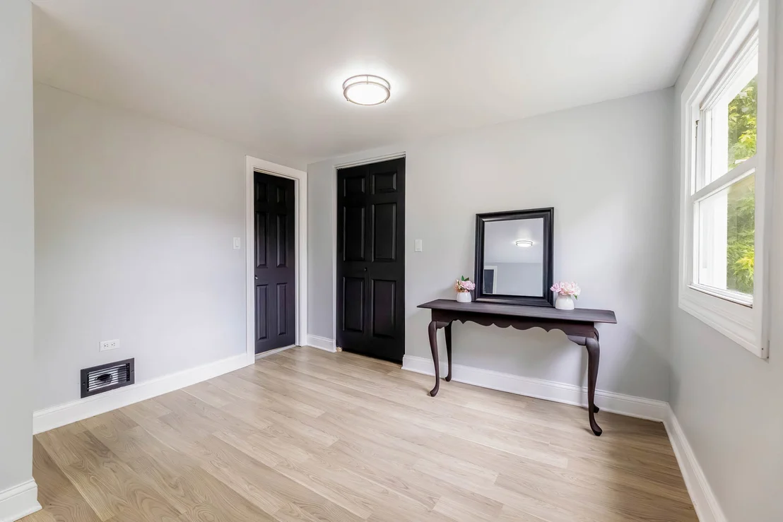 Photo of 2048 W 70th Place