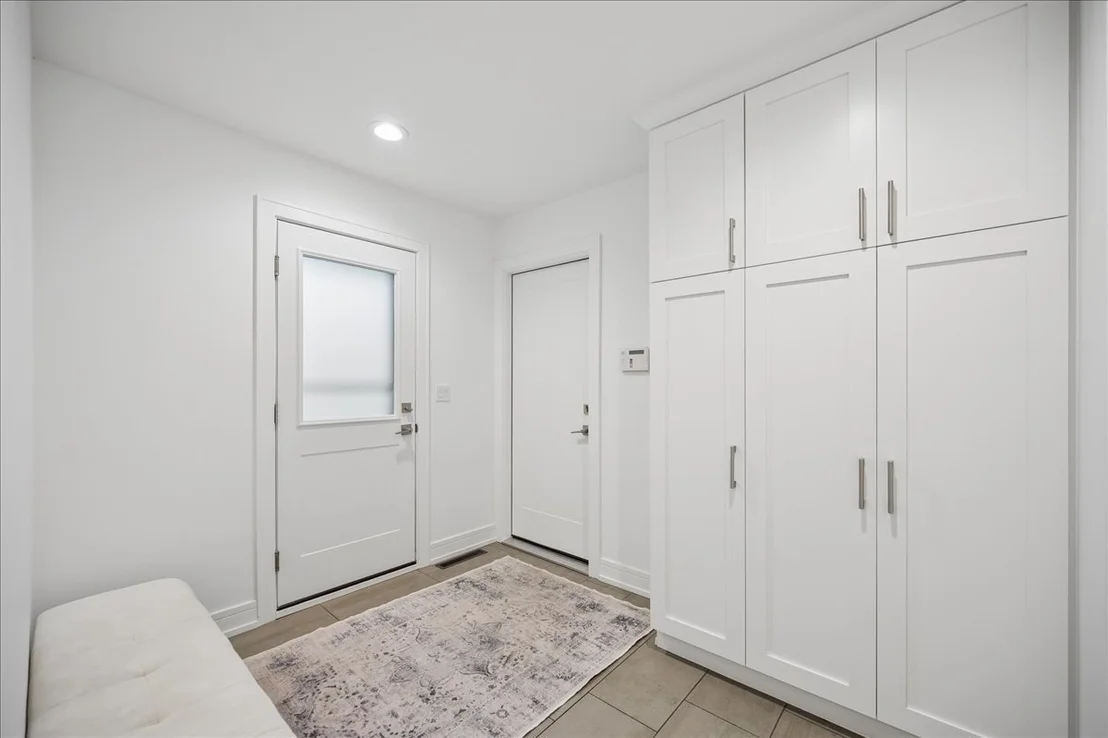 Photo of 920 Pine Tree Lane