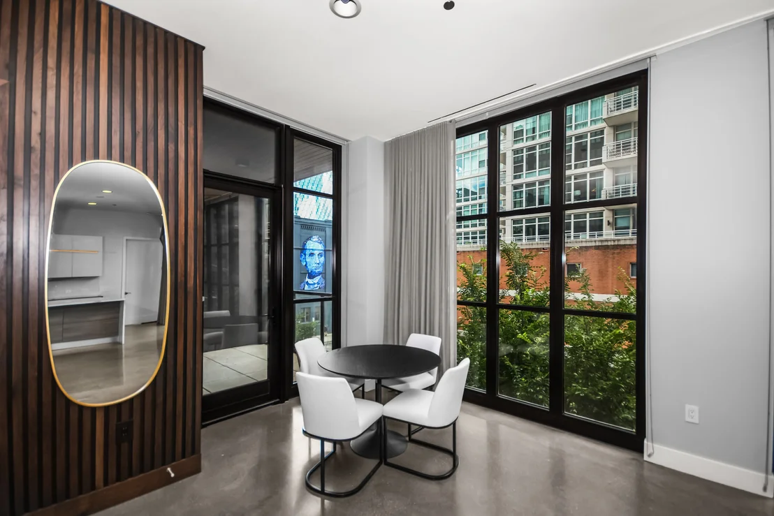 Photo of Unit 301 at 900 W Washington Boulevard