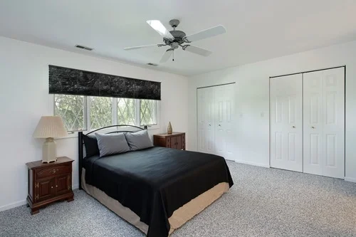 Photo of 894 Poplar Lane