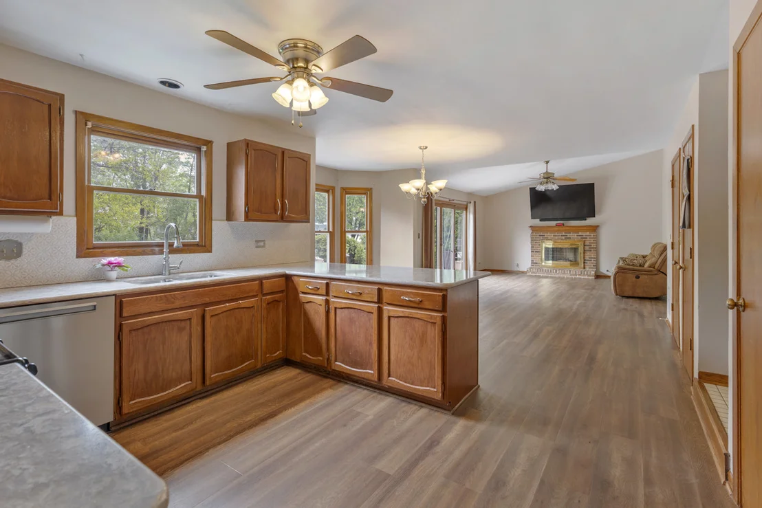 Photo of 1185 surrey Lane