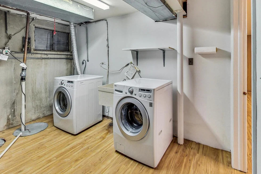 Photo of Unit A at 1216 Pine Street