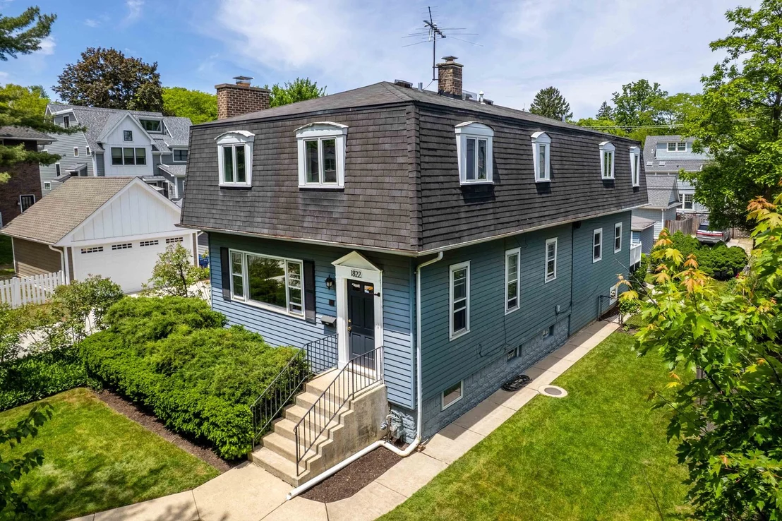 Photo of 1822 Walnut Avenue