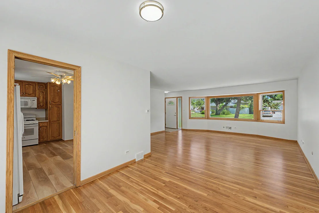 Photo of 332 Crescent Drive