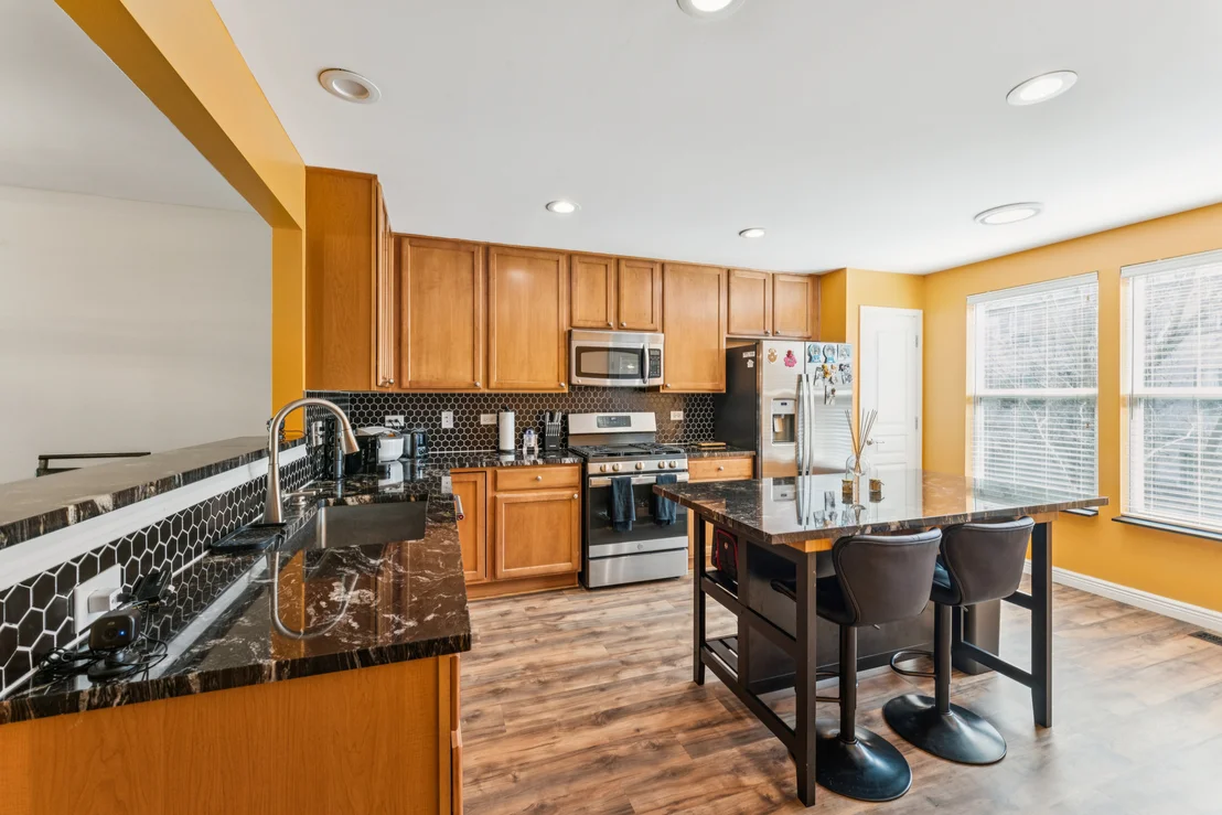 Photo of 464 Valentine Way