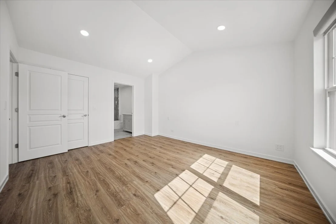 Photo of 1244 Evergreen Avenue