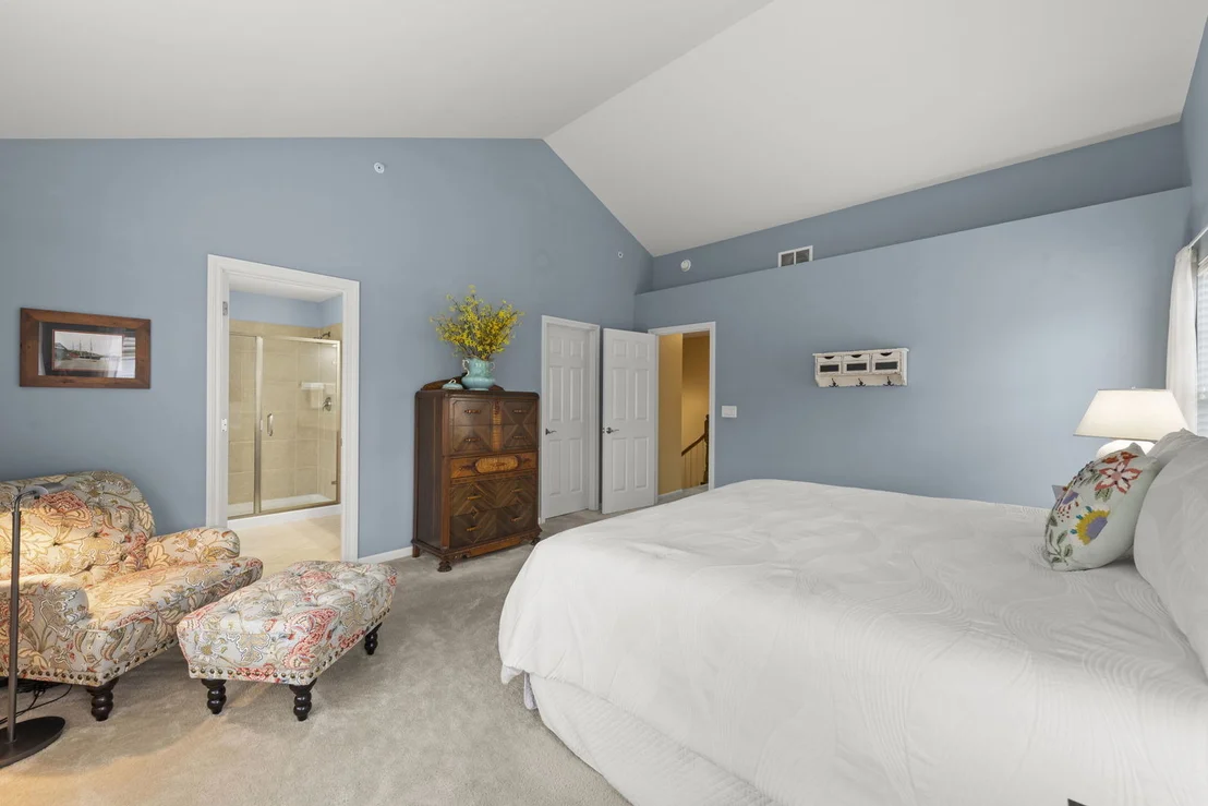 Photo of 353 Bradbury Lane