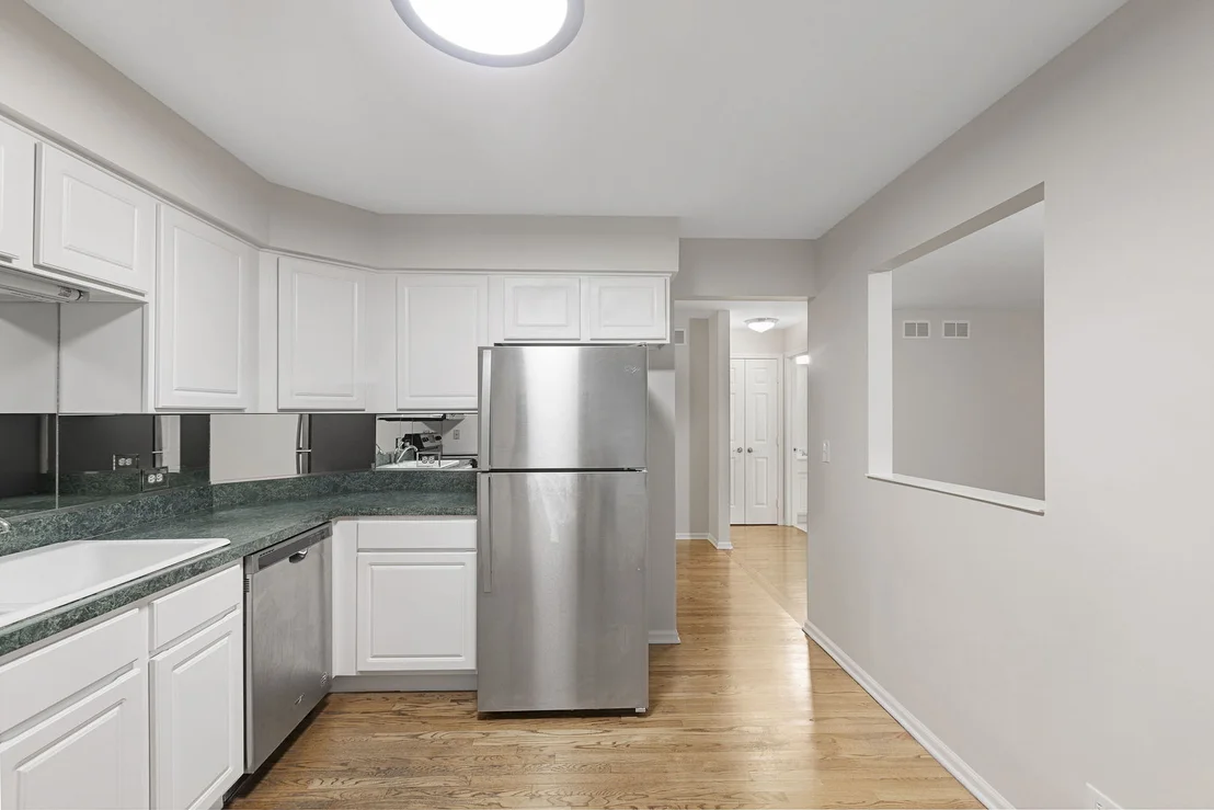 Photo of 488 White Oak Lane