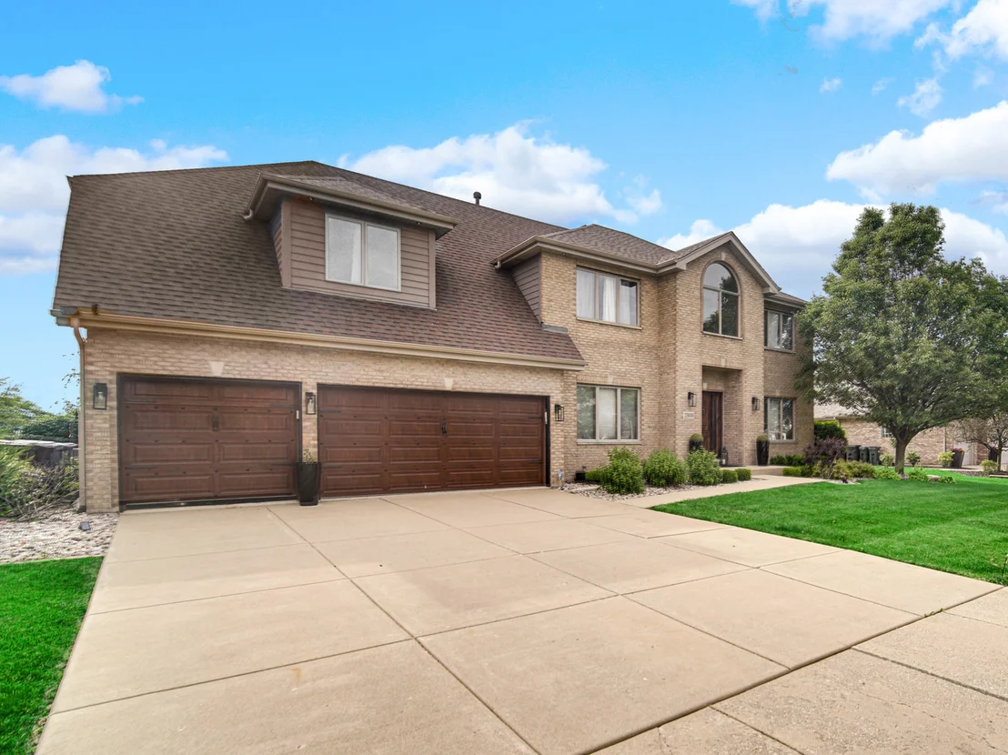 Photo of 23030 Lakeview Estates Boulevard