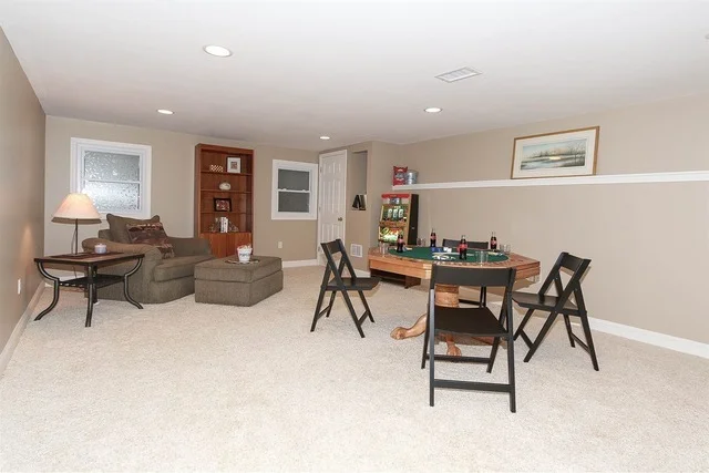 Photo of 614 Applegate Lane
