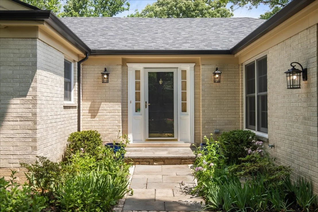 Photo of 912 Morningside Drive