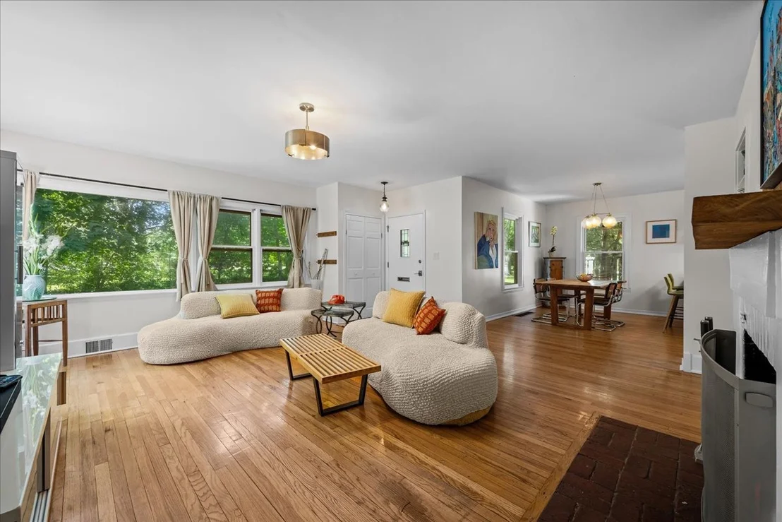 Photo of 262 Maple Hill Road