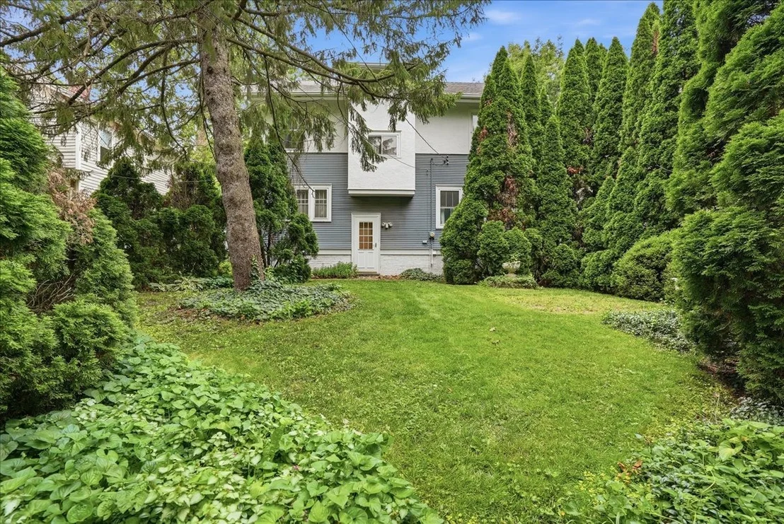 Photo of 104 Fairview Avenue