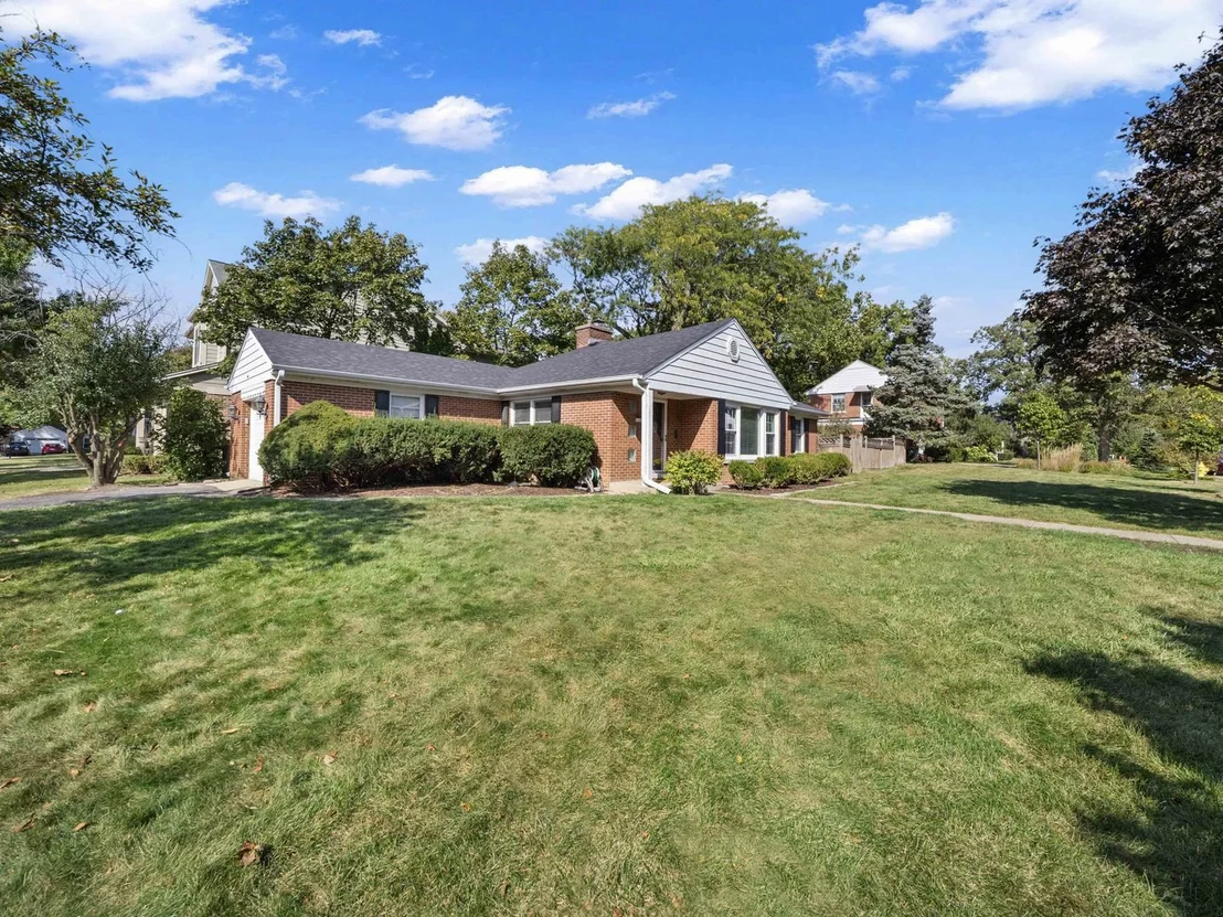 Photo of 1100 Raleigh Road