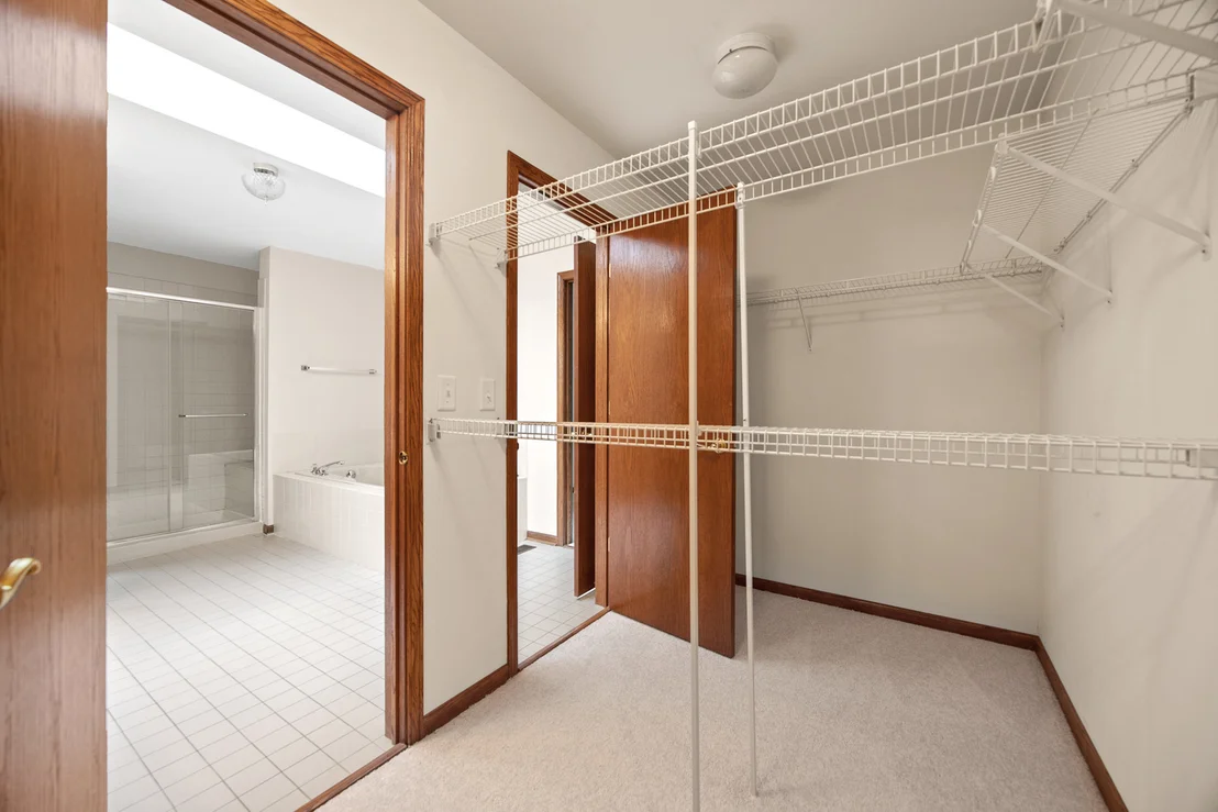 Photo of 533 Springwood Lane
