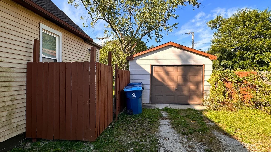 Photo of 3728 Chicago Road