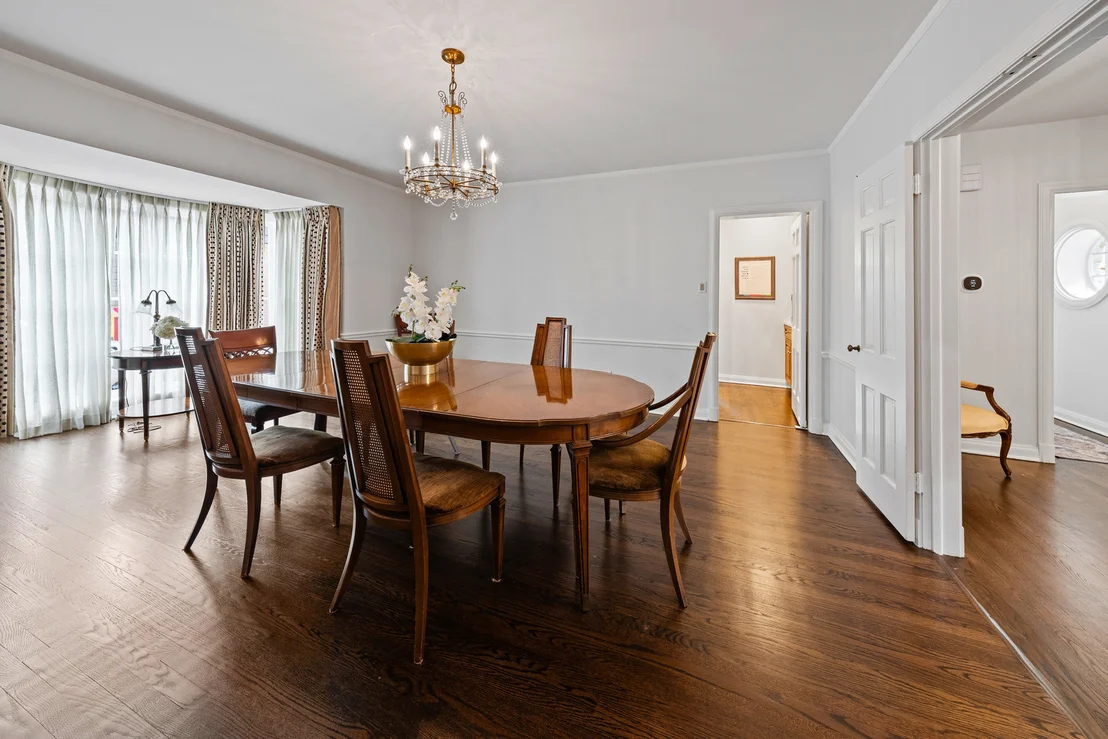 Photo of 1339 Forest Avenue