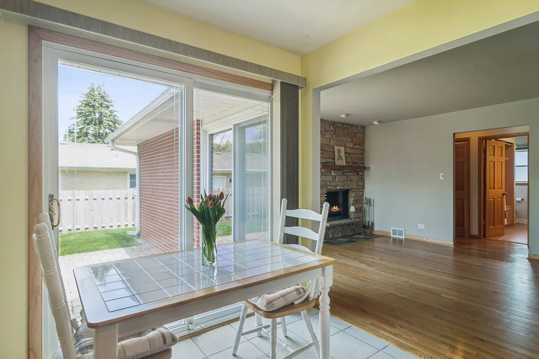 Photo of 1600 E Linden Lane