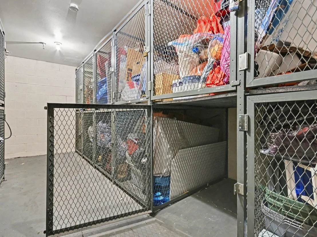 Photo of Unit 406 at 830 Elder Road